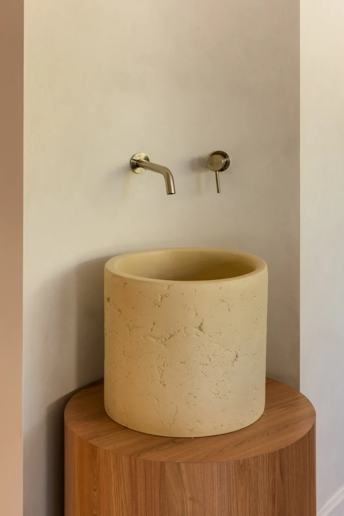 glow circuit by alldin - perth fit out 00005 Commercial Fit-Out - Glow circuit by Alldin