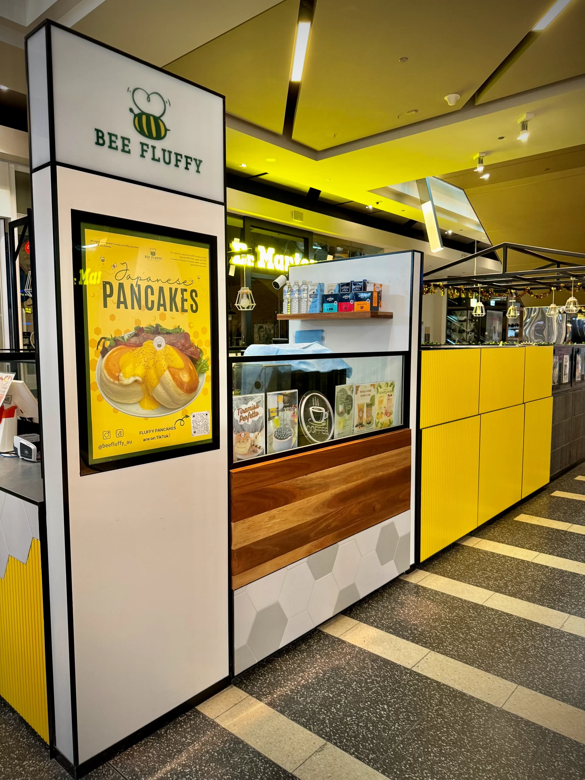 Bee Fluffy kiosk before refurbishment at Lakeside Joondalup